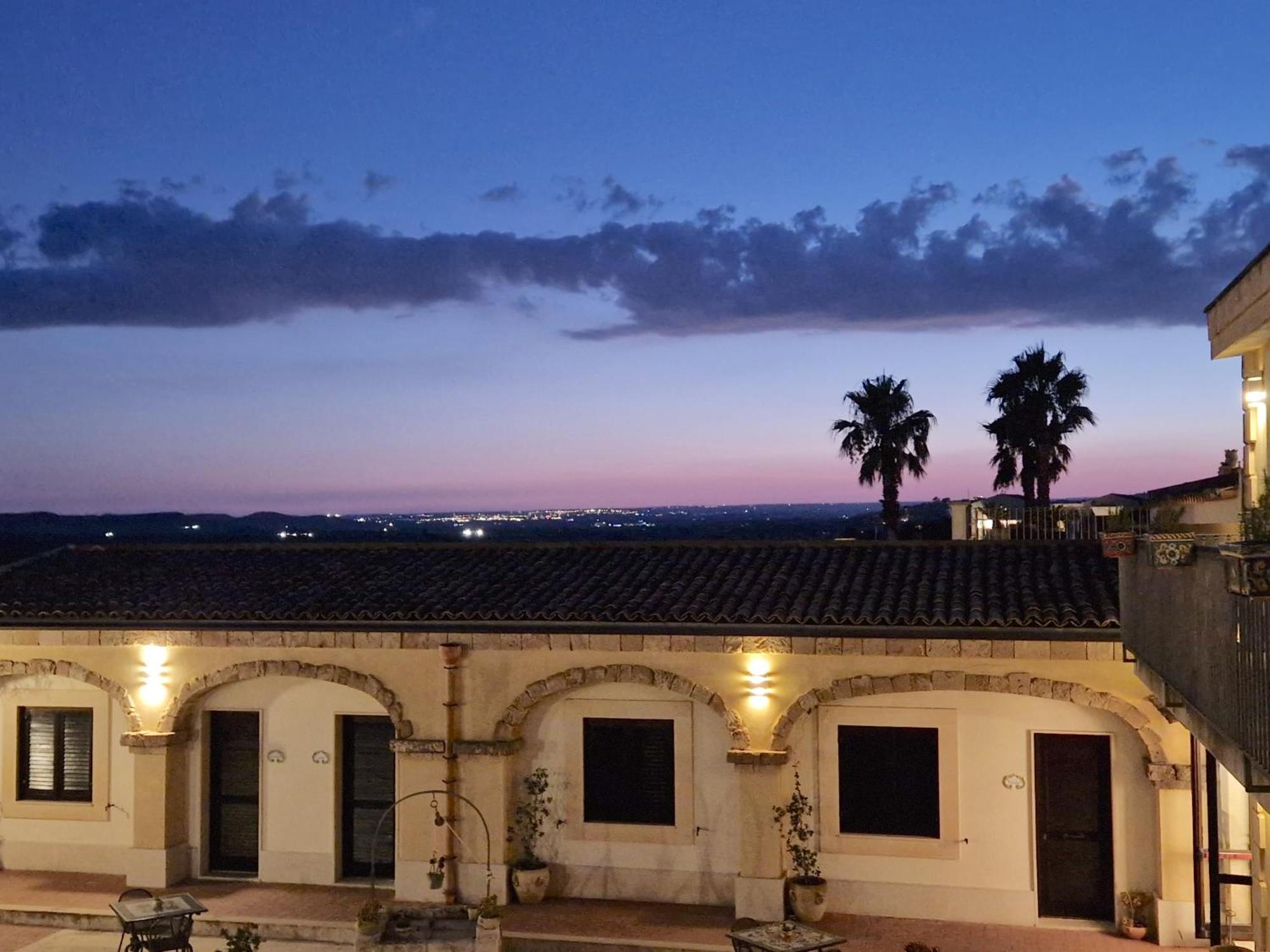 Hotel La Corte Del Sole Lido di Noto Luaran gambar