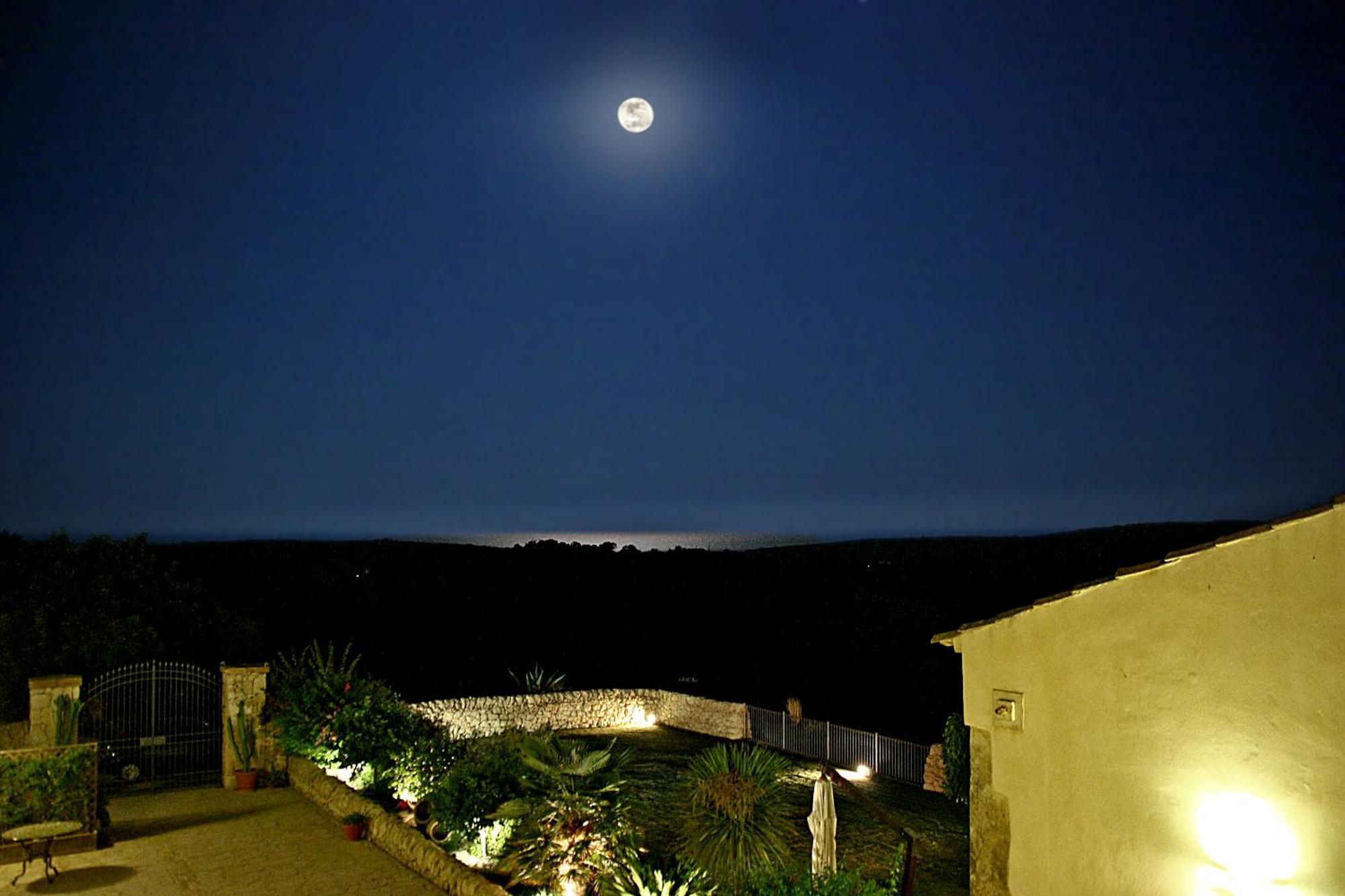 Hotel La Corte Del Sole Lido di Noto Luaran gambar